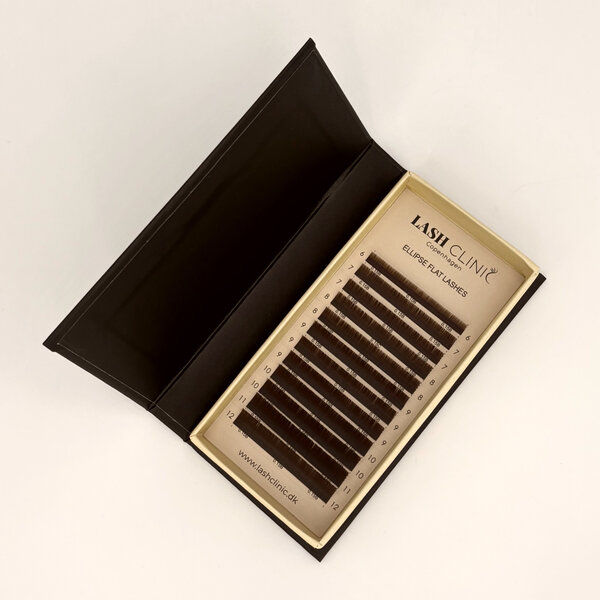 brune flat lashes